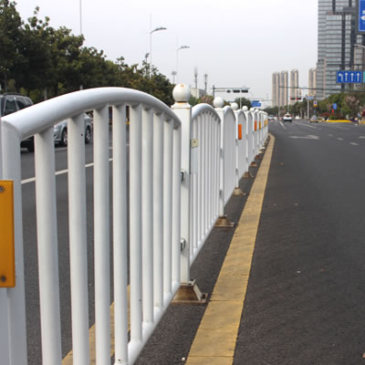 圓管道（dào）路護欄