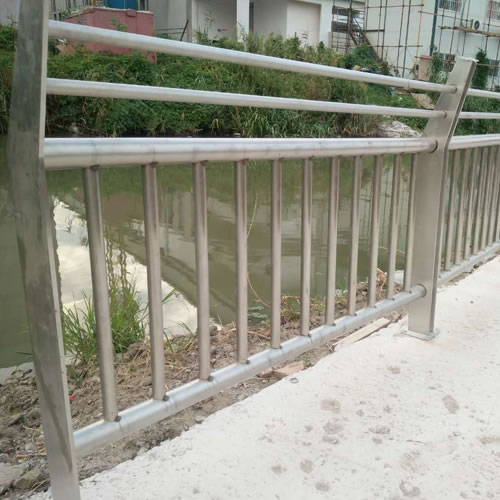 大成道路護欄定製-02